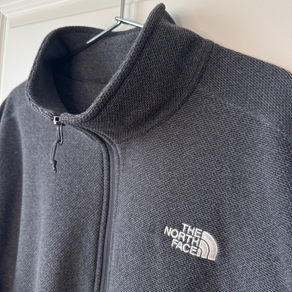 The North Face Textured Cap Rock Quarter Zip Pullover - Picture 3 of 7